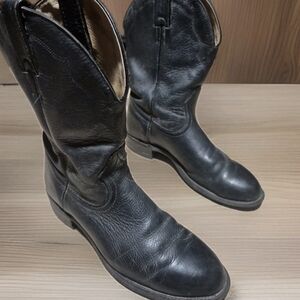 Boulet Woman's Size 8C Boots Black Leather Made in Canada
